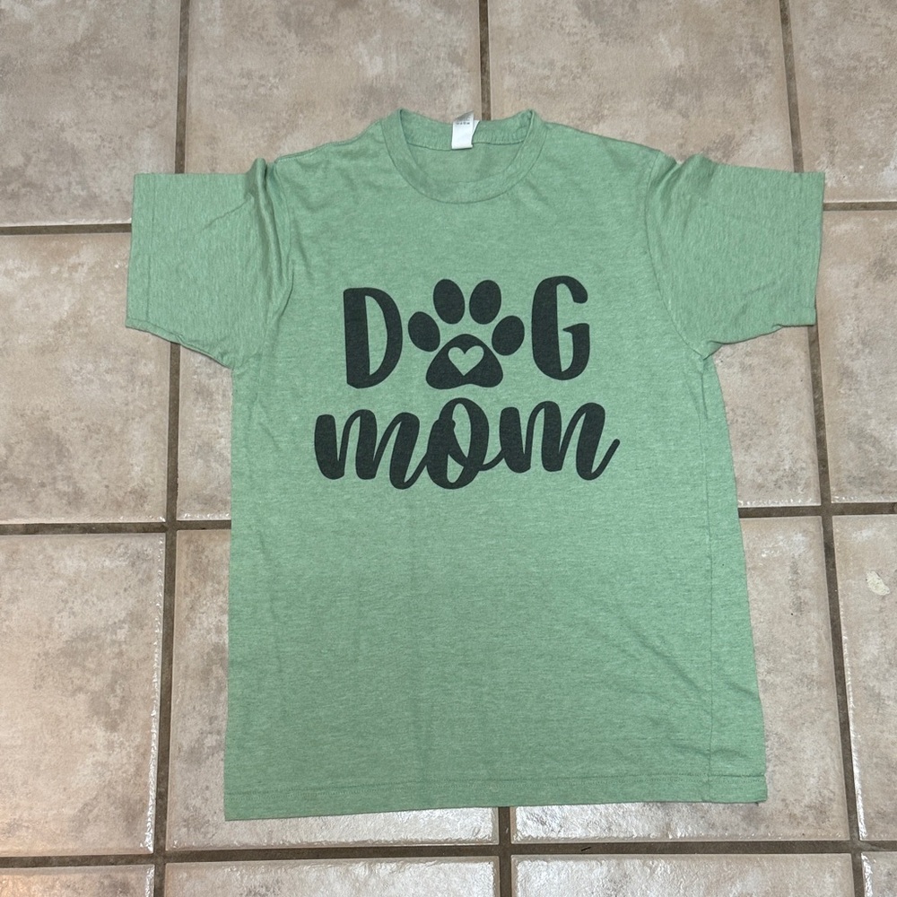 Green Dog Mom T-Shirt